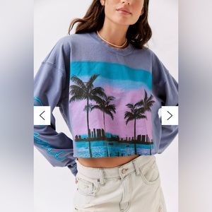 *NWT* Project Social T *Urban Outfitters* cropped crewneck size S/M